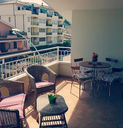 Apartment Marinella *